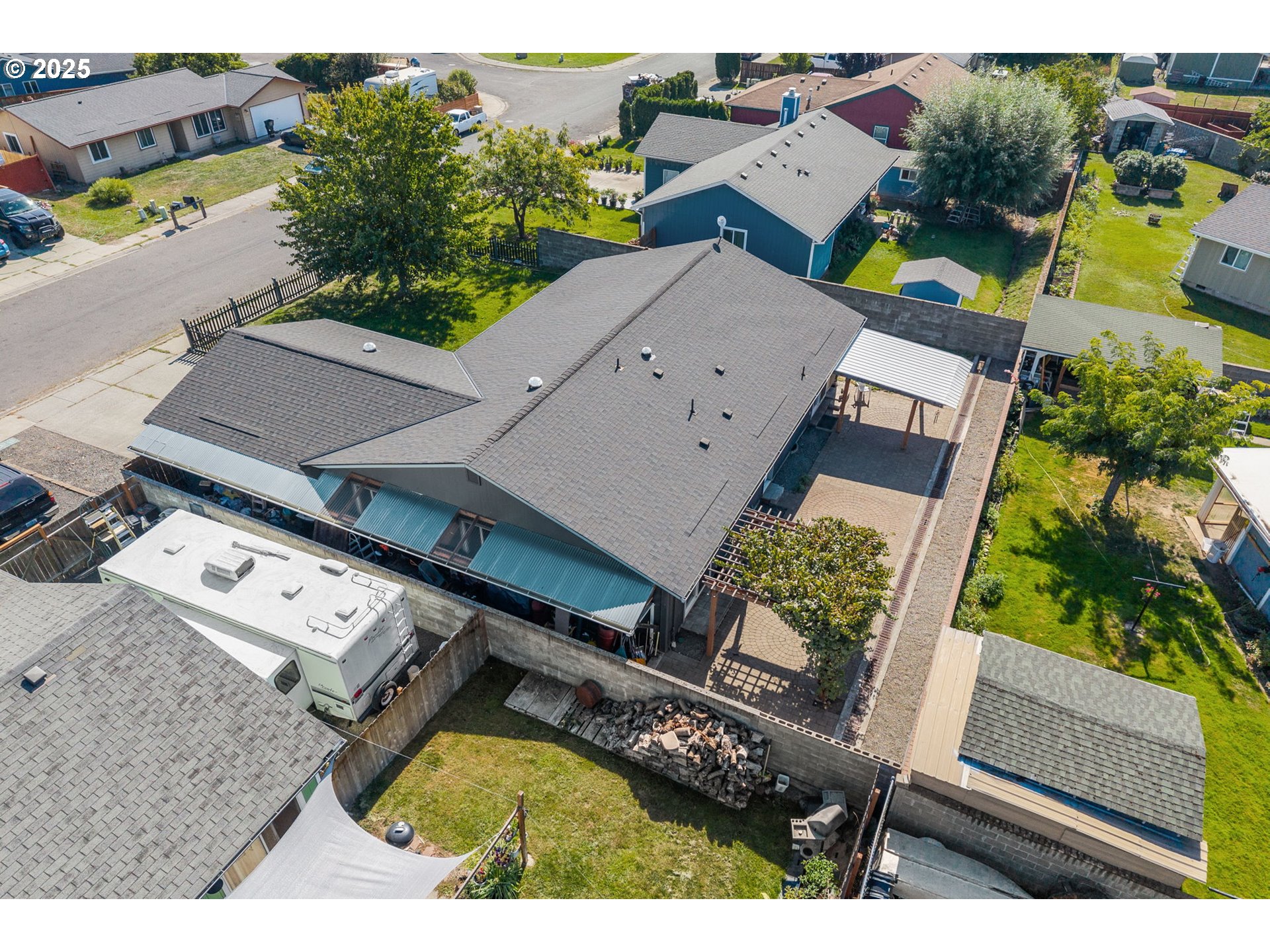 3196 Midway Road Hood River, OR 97031 - Photo 42 of 44 an aerial view of a house with a garden
