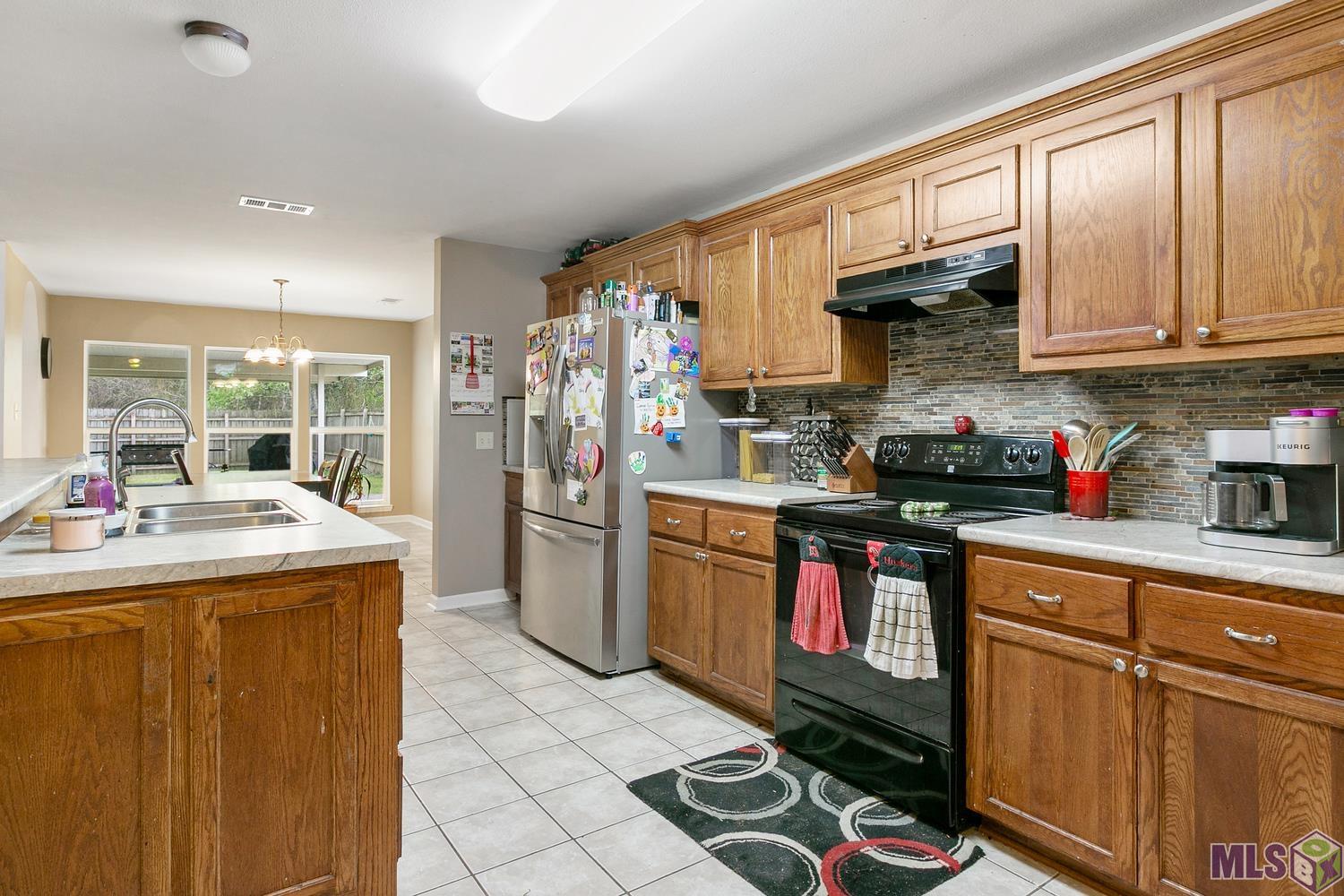 23550 South Point Drive Denham Springs, LA 70726 - Photo 4 of 18