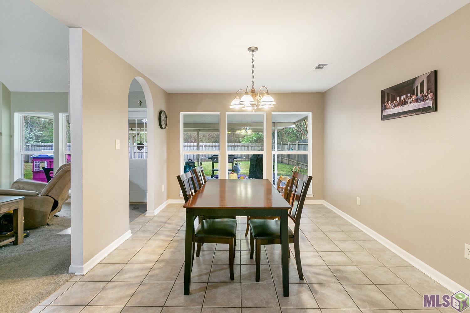 23550 South Point Drive Denham Springs, LA 70726 - Photo 5 of 18