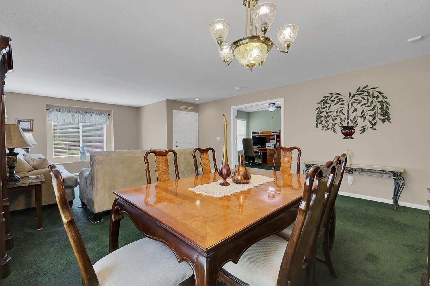 9840 Ellis Way Live Oak, CA 95953 - Photo 11 of 44 a view of a dining room with furniture