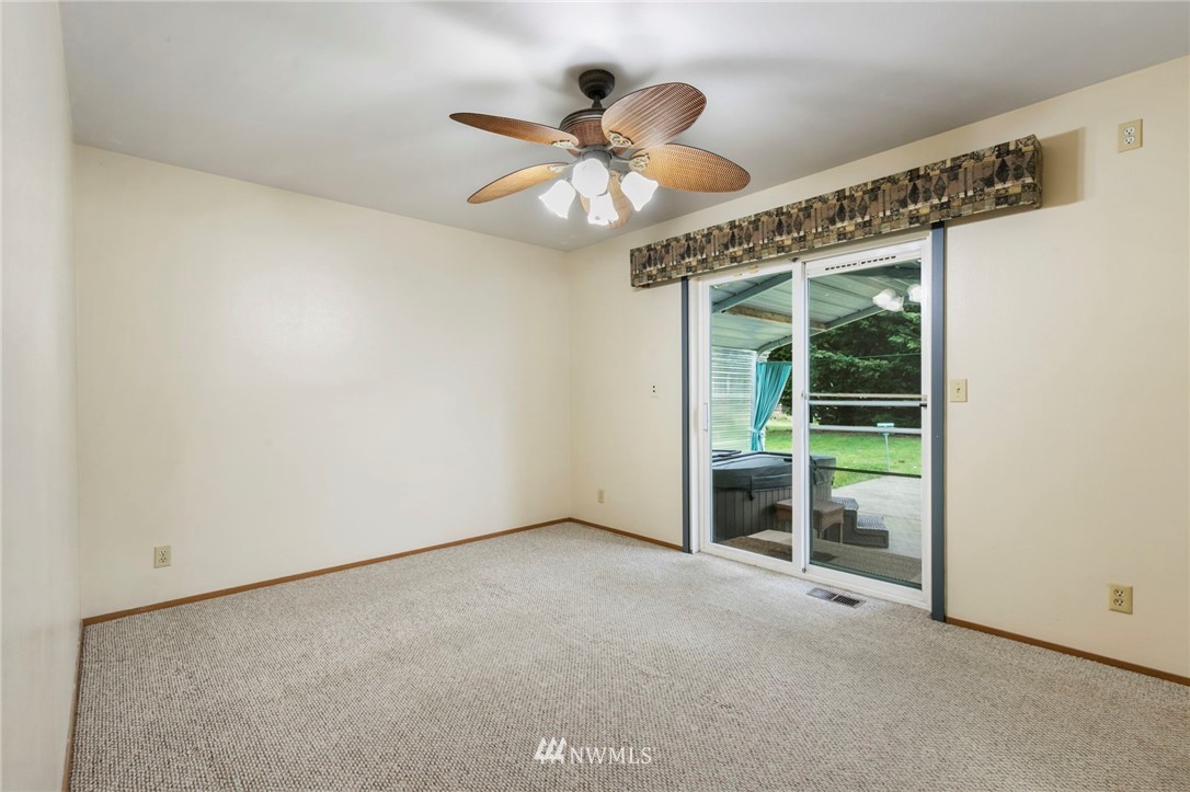 4429 Sunnyslope Road Southwest Port Orchard, WA 98367 - Photo 9 of 20 Gallery Image 9