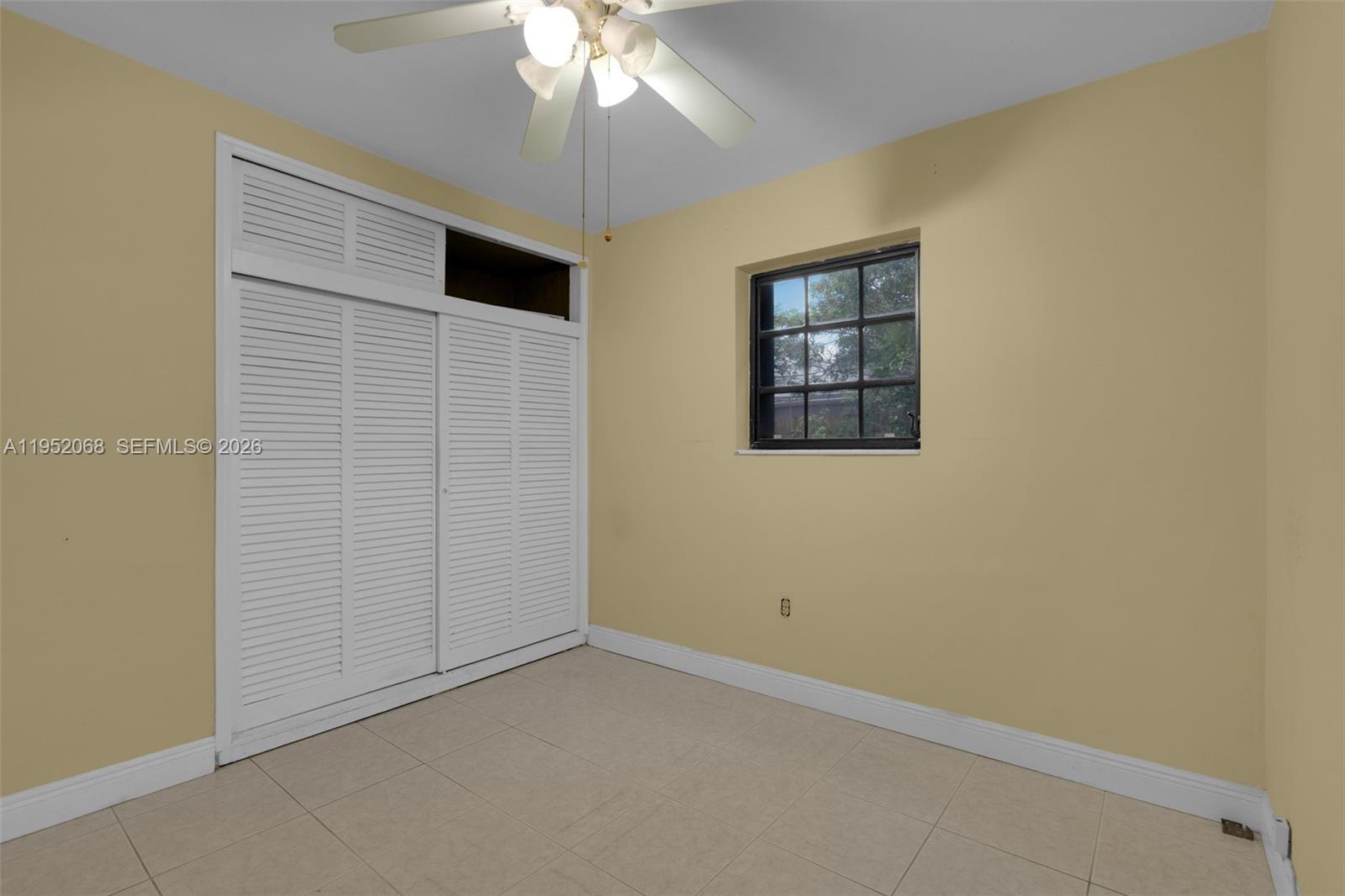 4332 Southwest 98th Avenue Miami, FL 33165 - Photo 13 of 35