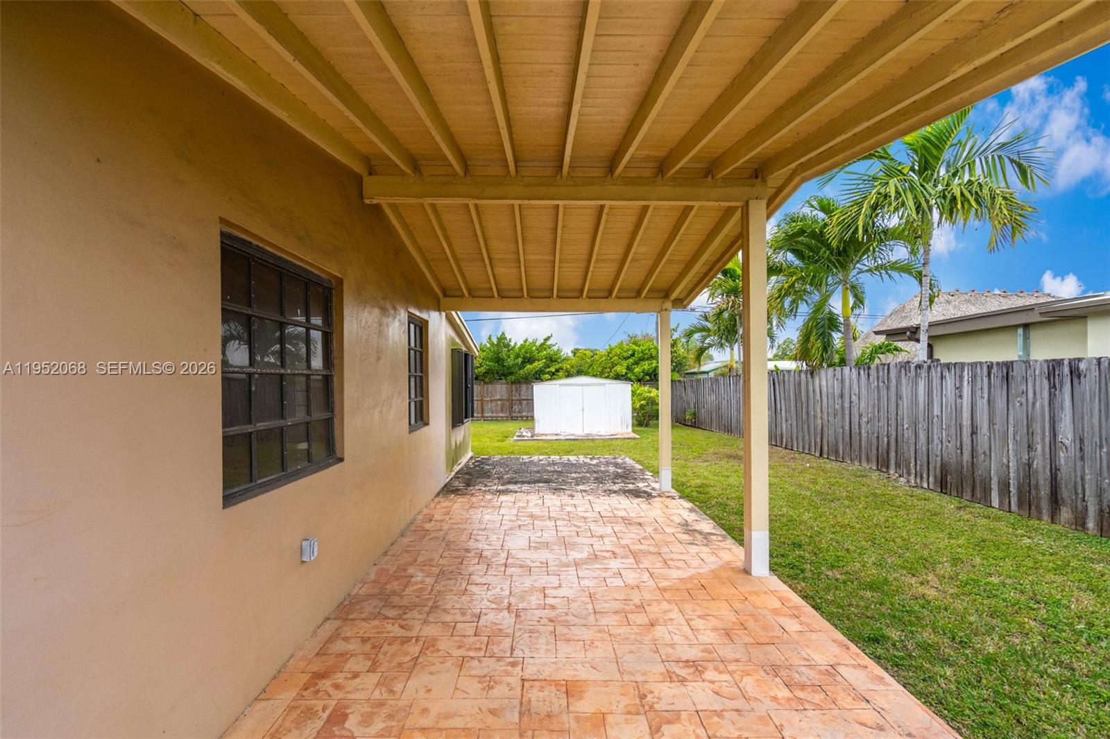 4332 Southwest 98th Avenue Miami, FL 33165 - Photo 20 of 35