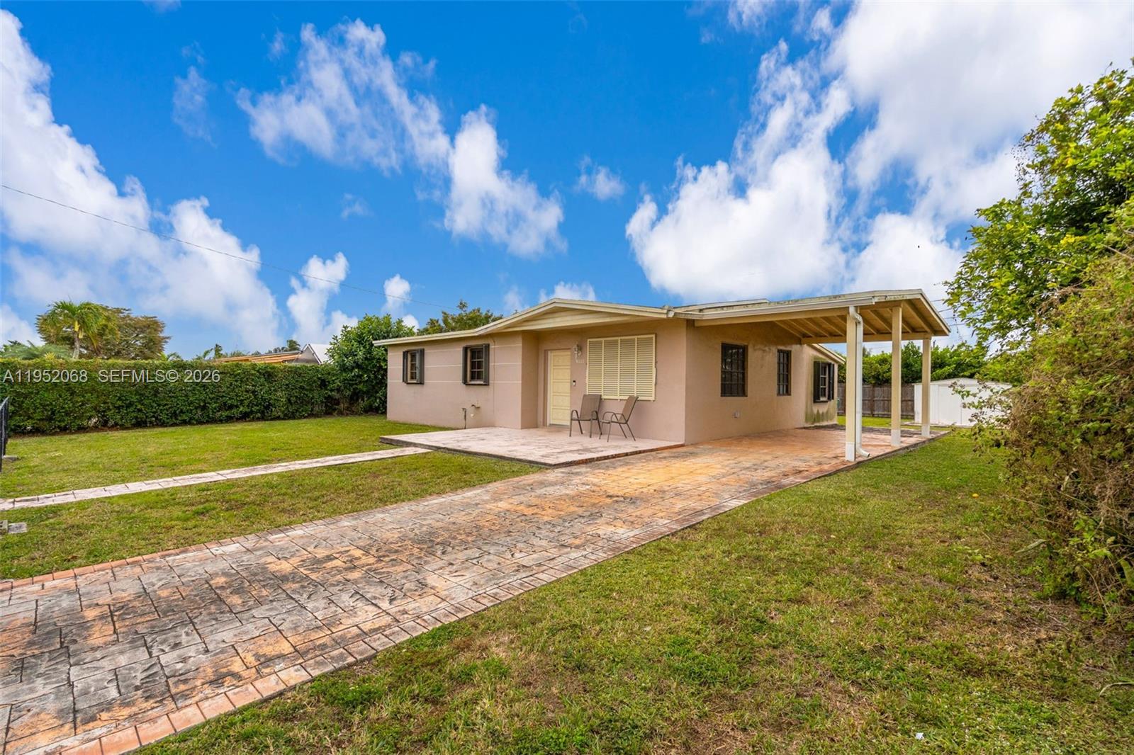 4332 Southwest 98th Avenue Miami, FL 33165 - Photo 2 of 35