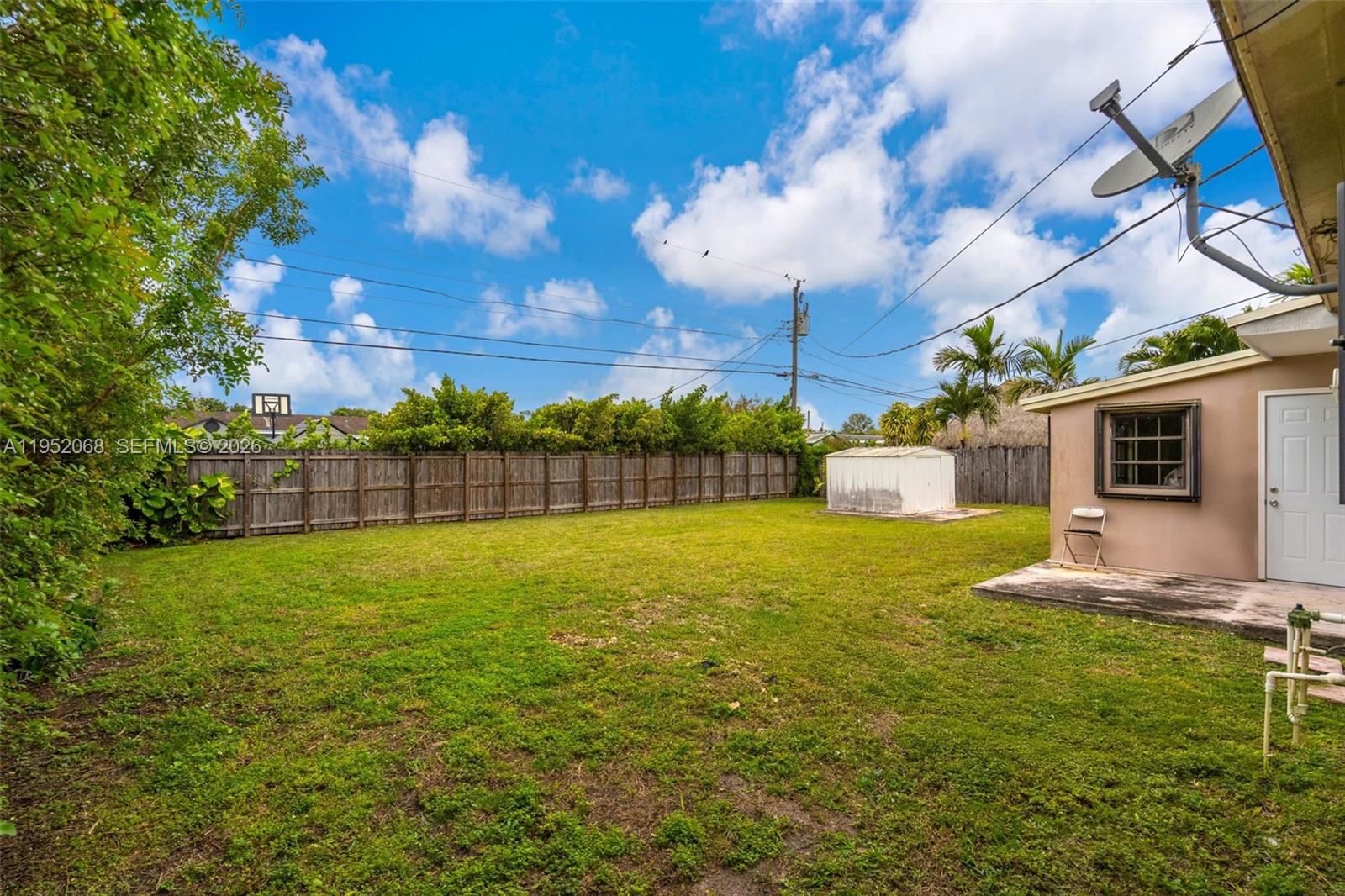 4332 Southwest 98th Avenue Miami, FL 33165 - Photo 34 of 35