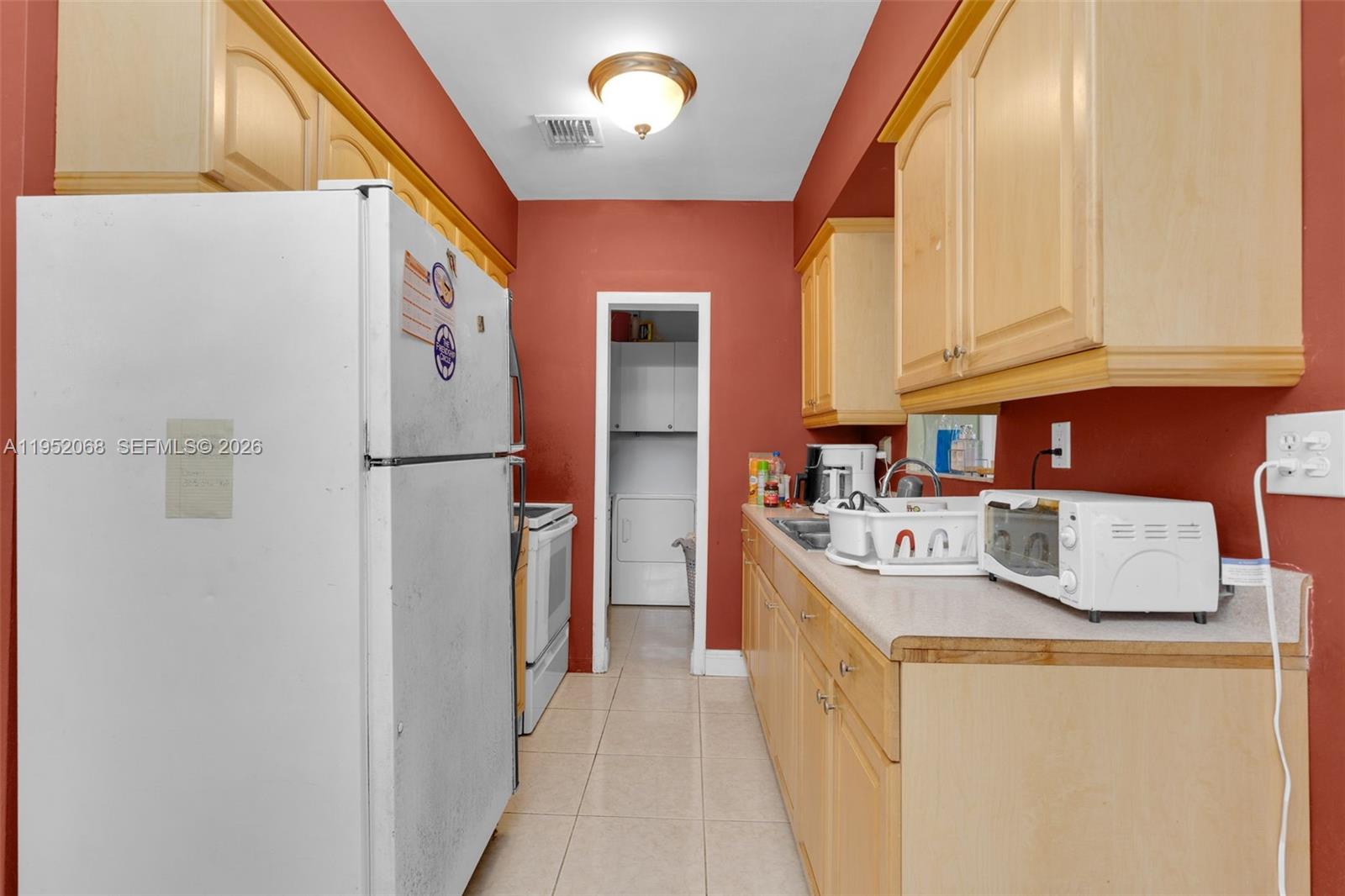 4332 Southwest 98th Avenue Miami, FL 33165 - Photo 9 of 35