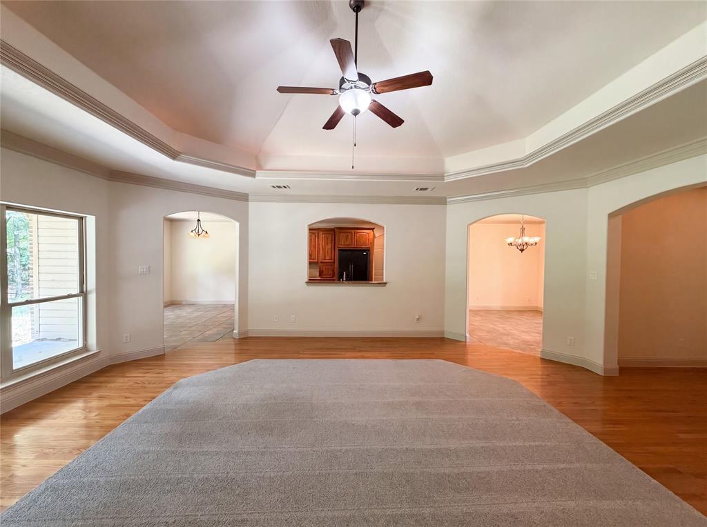 121 Rey Del Mar Circle Weatherford, TX 76085 - Photo 9 of 24