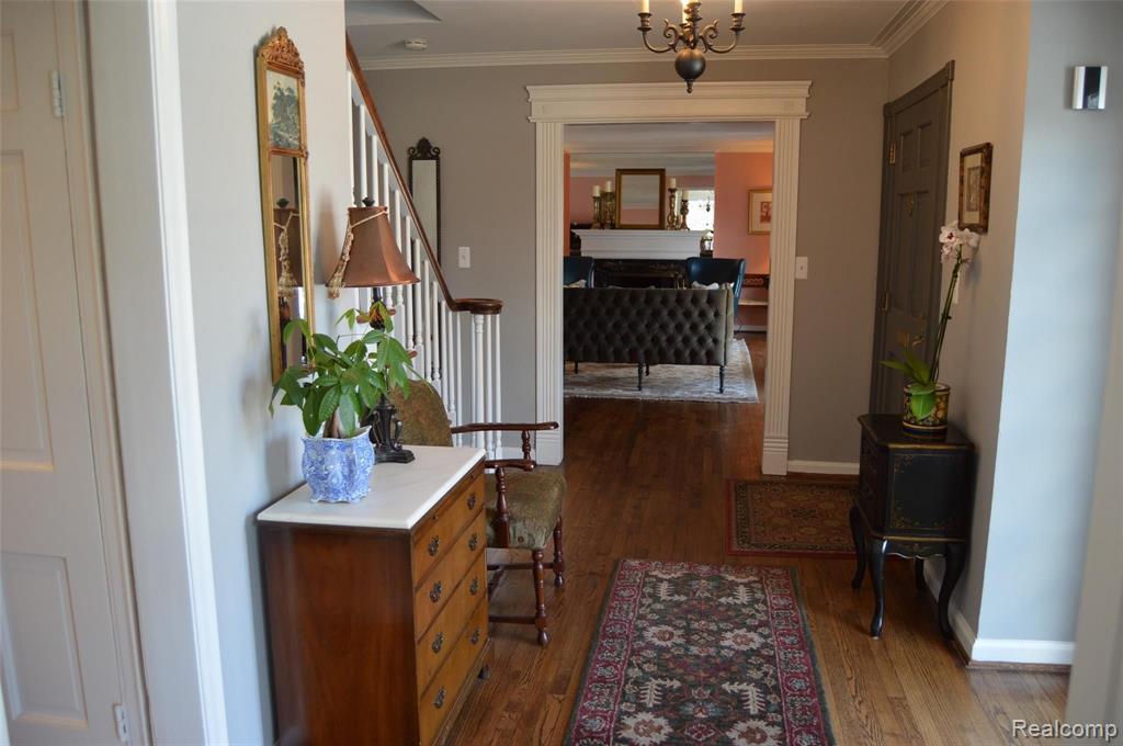 637 Middlesex Road Grosse Pointe Park, MI 48230 - Photo 13 of 44