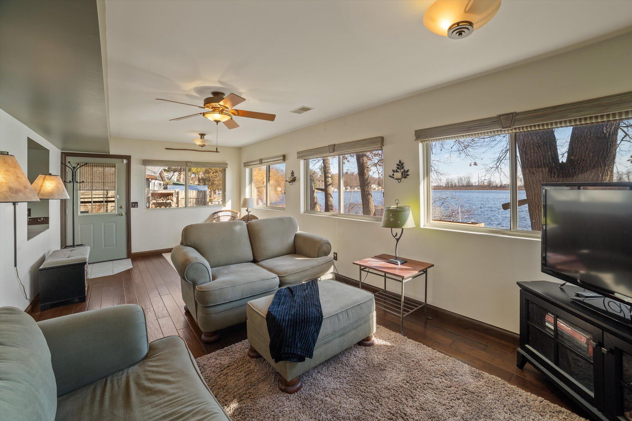 51000 Maple Road Marcellus, MI 49067 - Photo 3 of 56 3 Season Room