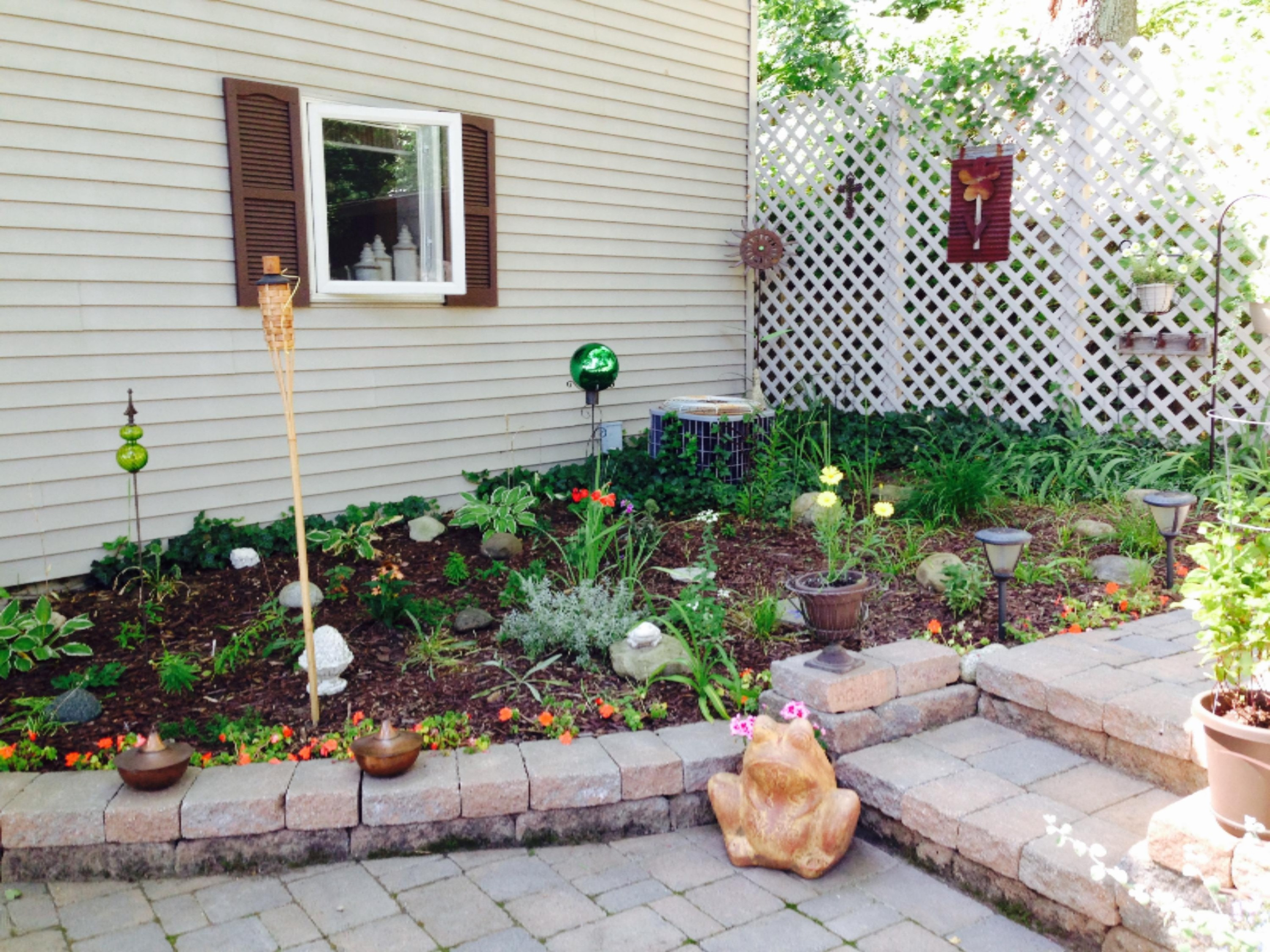 51000 Maple Road Marcellus, MI 49067 - Photo 38 of 56 Flower beds!