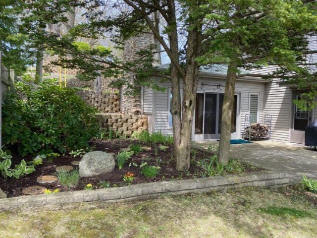 51000 Maple Road Marcellus, MI 49067 - Photo 41 of 56 Beautiful landscaping!