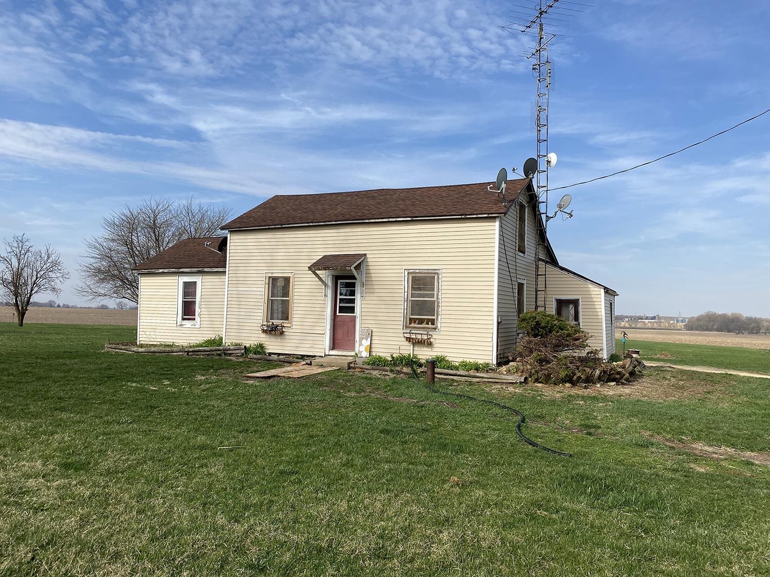 a view of a house with a big yard