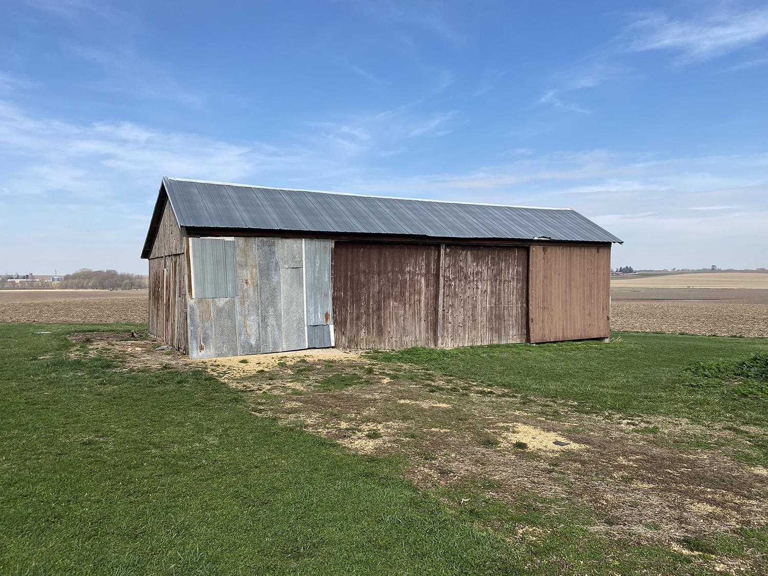 6510 Water Road Lanark, IL 61046 - Photo 8 of 38