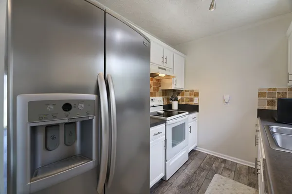 $379,000 | 2732 Airwood Drive, Nashville, TN 37214