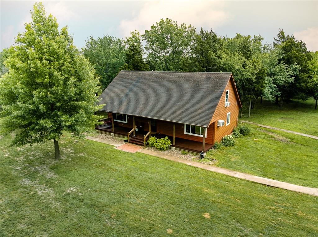 28784 East 1300th Road Garnett, KS 66032 - Photo 2 of 39