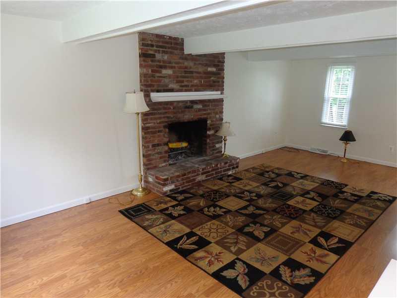 3166 Haberlein Road Gibsonia, PA 15044 - Photo 8 of 19 Family Room.