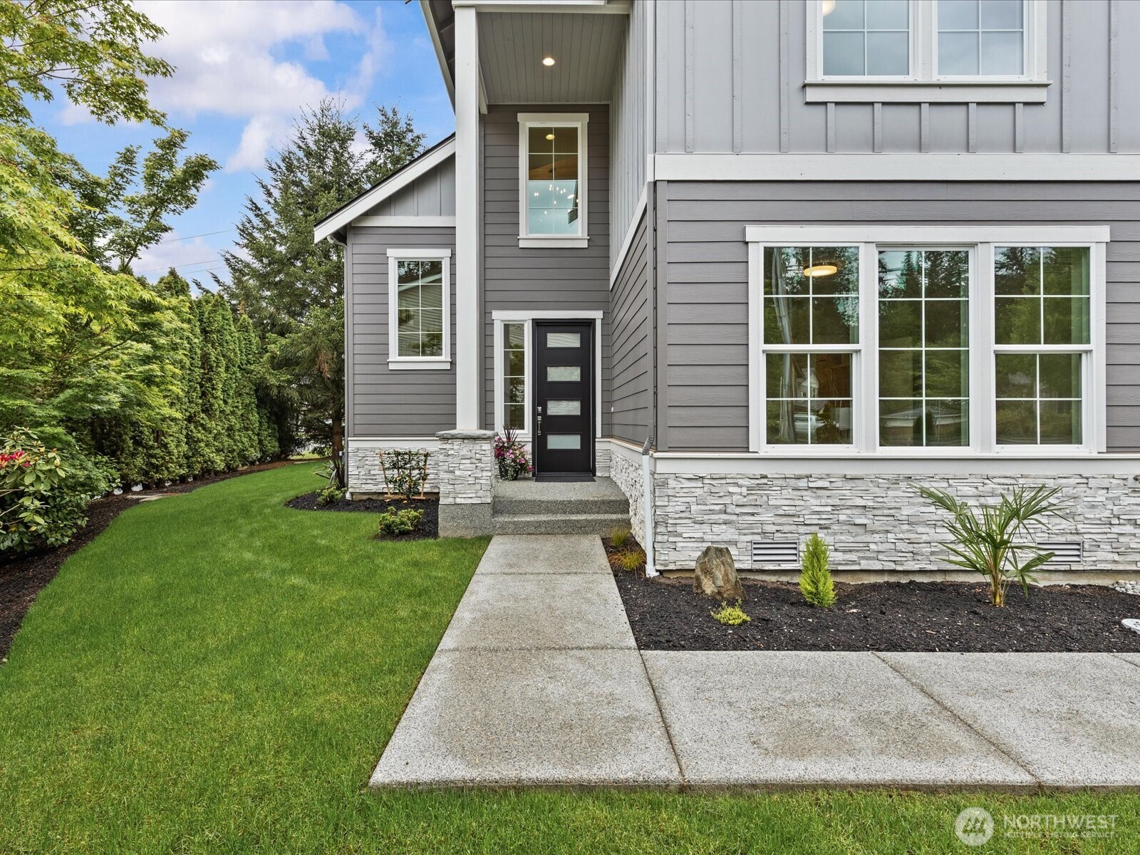 9207 Northeast 175th Street, Unit B Bothell, WA 98011 - Photo 2 of 36