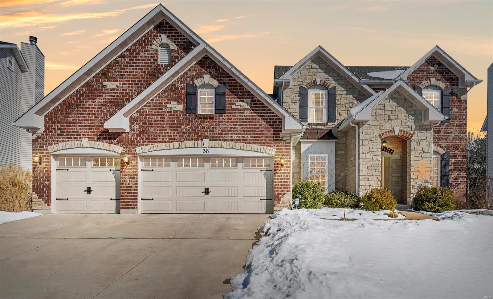 38 Heritage Pointe Circle Fenton, MO 63026 - Photo 2 of 42