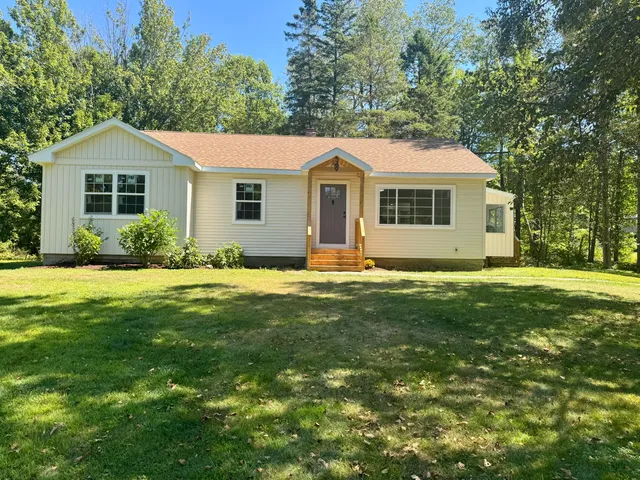 $329,000 | 549 Hudson Road, Glenburn, ME 04401