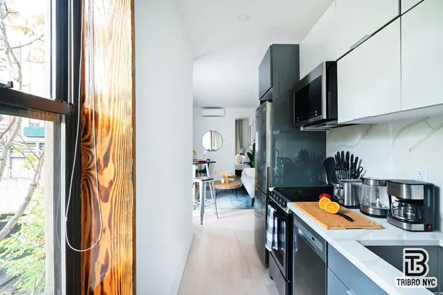 $2,850 | 513 West 48th Street, Unit 2RE | Hell's Kitchen