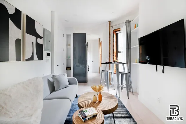 $2,850 | 513 West 48th Street, Unit 2RE | Hell's Kitchen