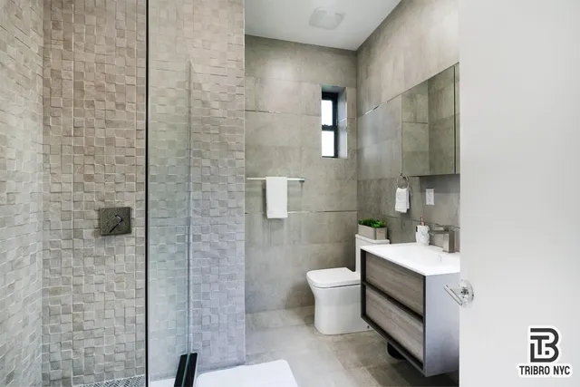 $2,850 | 513 West 48th Street, Unit 2RE | Hell's Kitchen