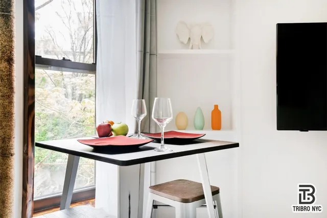 $2,850 | 513 West 48th Street, Unit 2RE | Hell's Kitchen