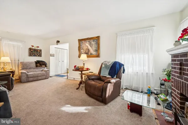 $360,000 | 211 Landis Avenue, Oaklyn, NJ 08107