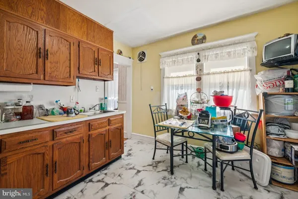 $360,000 | 211 Landis Avenue, Oaklyn, NJ 08107