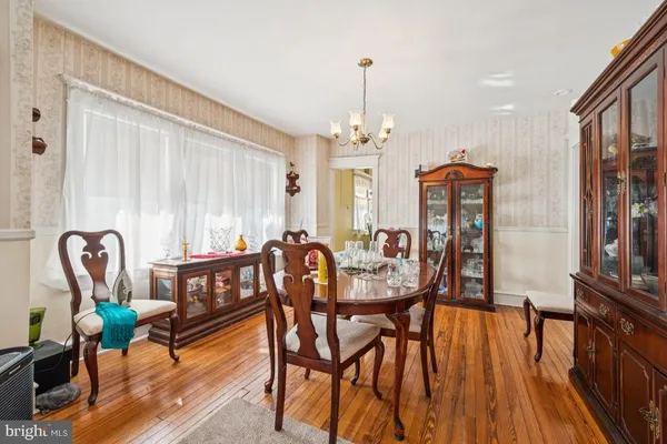 $360,000 | 211 Landis Avenue, Oaklyn, NJ 08107