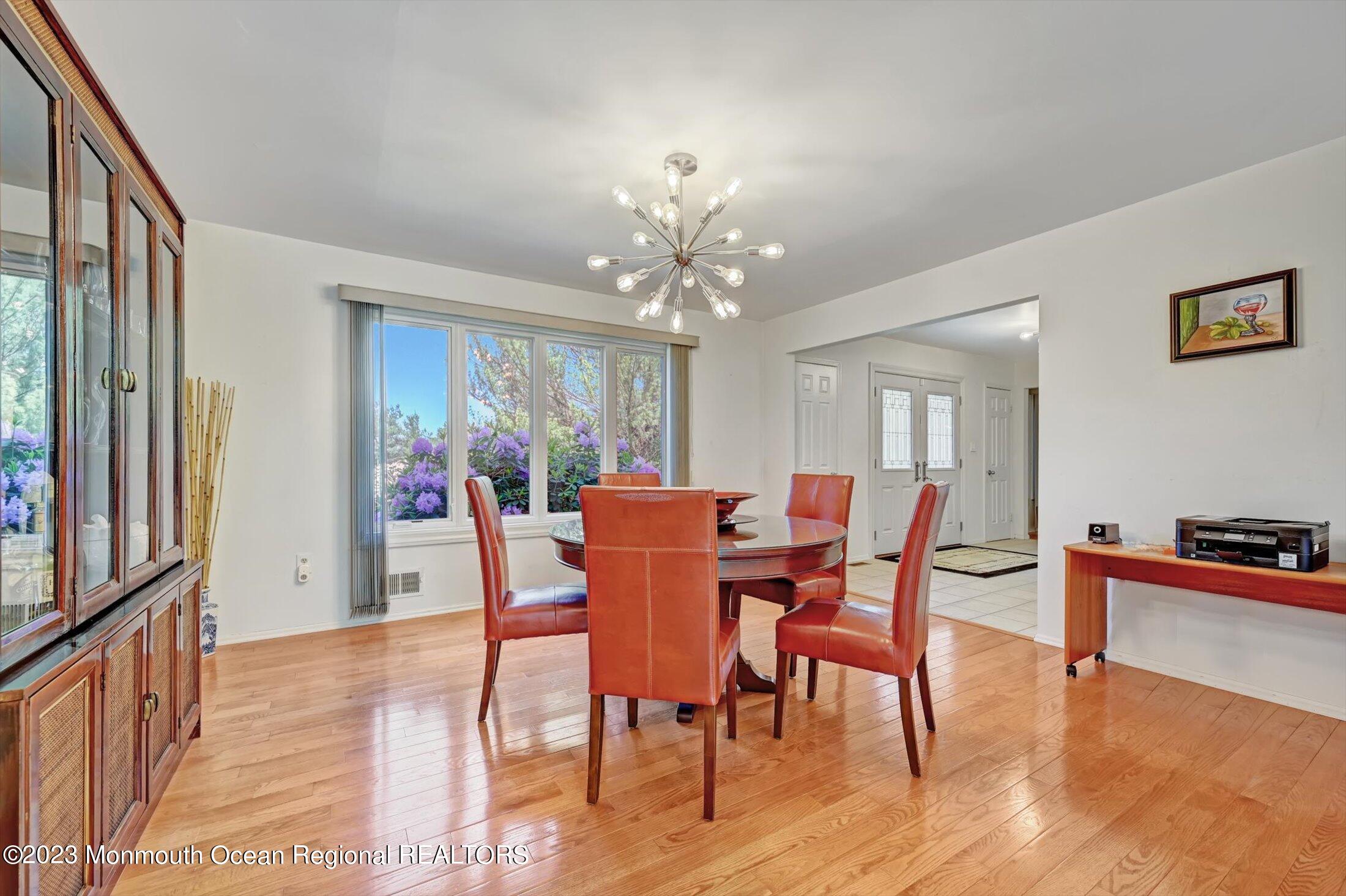 201 Nottingham Road Morganville, NJ 07751 - Photo 11 of 53 Bruce hardwood Floors