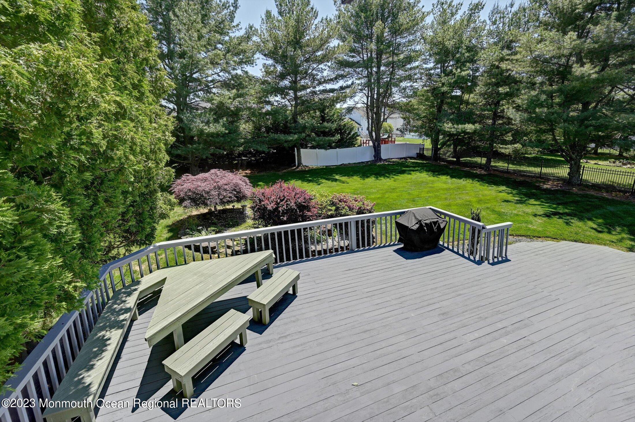 201 Nottingham Road Morganville, NJ 07751 - Photo 40 of 53 Built-in-seating