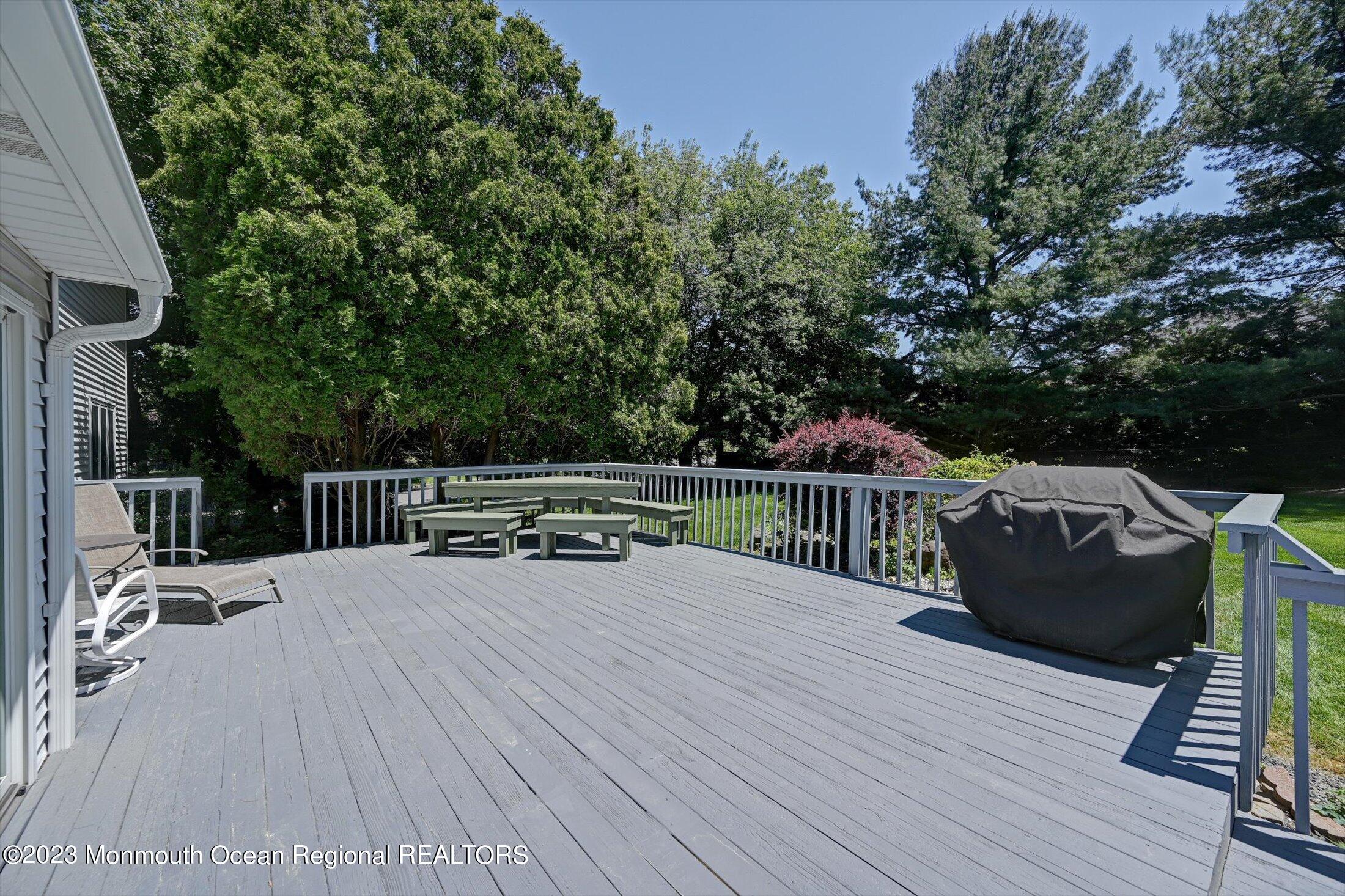 201 Nottingham Road Morganville, NJ 07751 - Photo 42 of 53 Privacy abounds