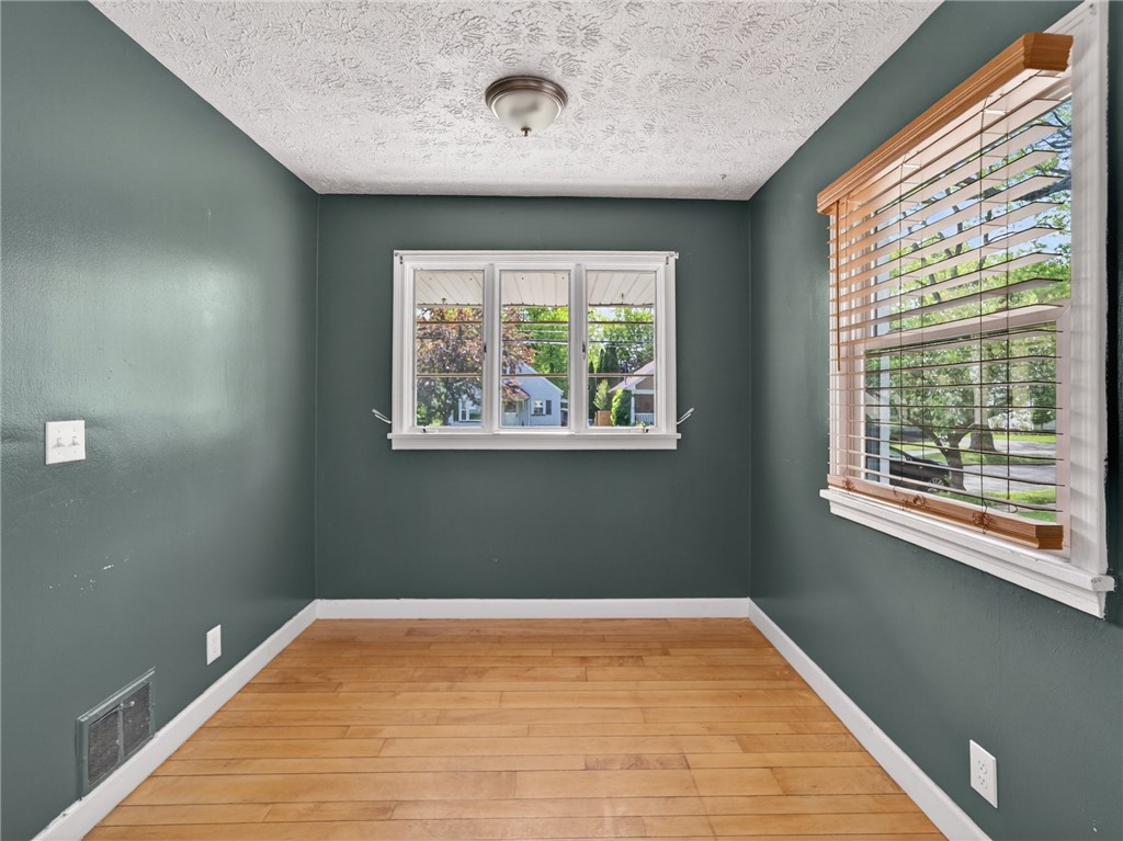 81 Camden Street Rochester, NY 14612 - Photo 15 of 21