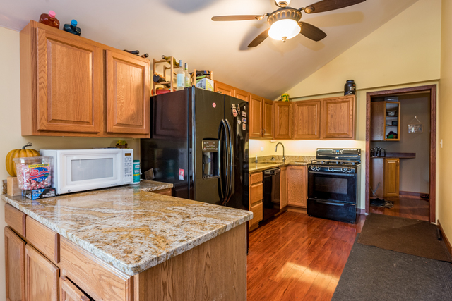 1910 North Green Bay Road Zion, IL 60099 - Photo 22 of 31
