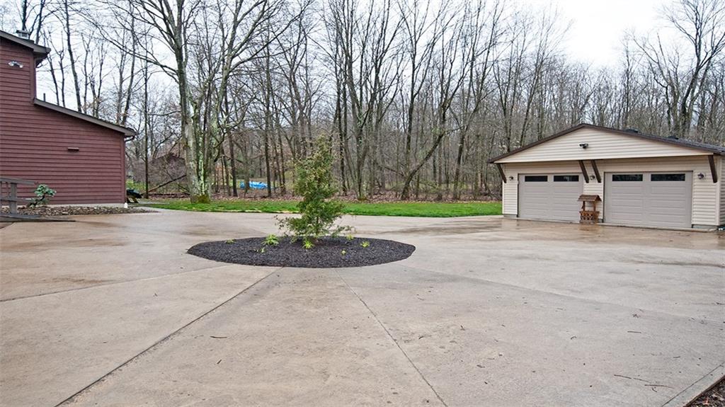 115 Hepler Road Sarver, PA 16055 - Photo 21 of 23 Circular cement driveway.