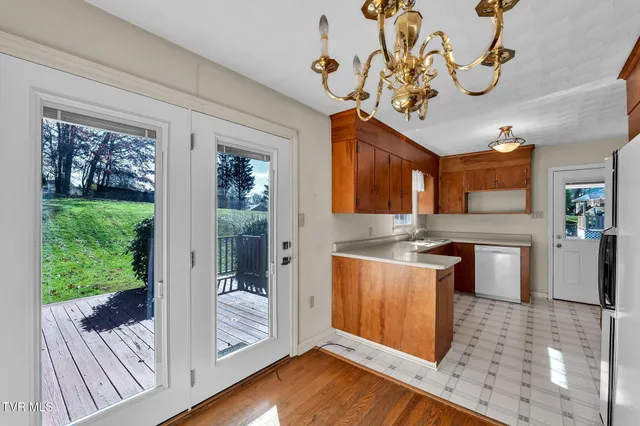 $295,900 | 19168 Mercedes Drive, Abingdon, VA 24210