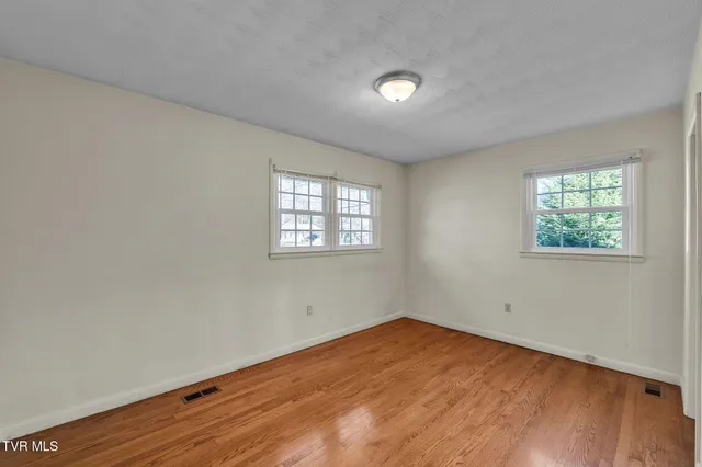 $295,900 | 19168 Mercedes Drive, Abingdon, VA 24210