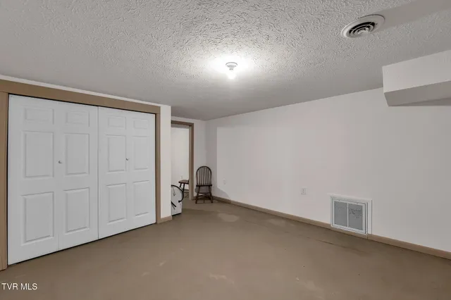 $295,900 | 19168 Mercedes Drive, Abingdon, VA 24210