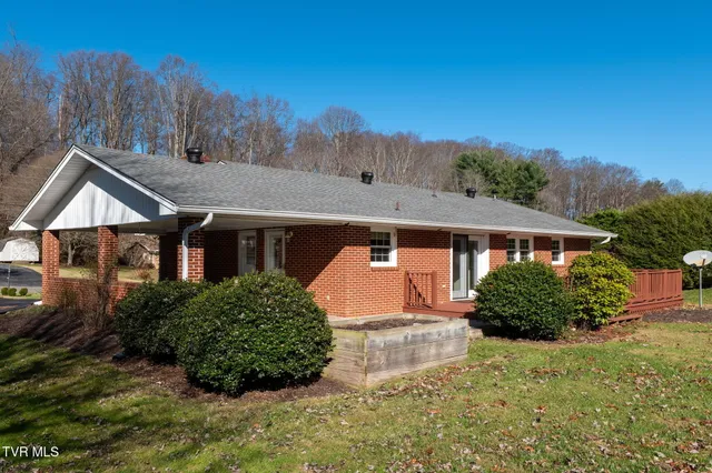 $295,900 | 19168 Mercedes Drive, Abingdon, VA 24210