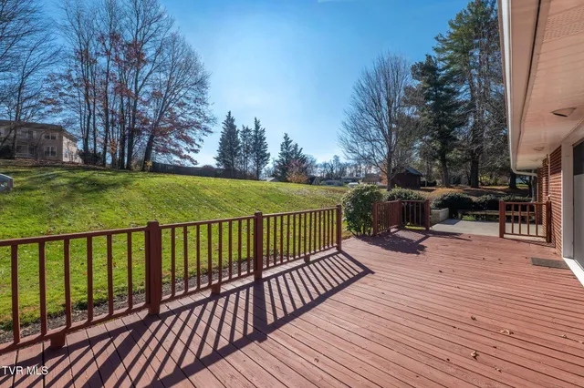 $295,900 | 19168 Mercedes Drive, Abingdon, VA 24210