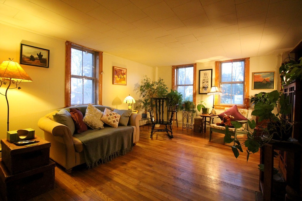 98 Narrows Road Westminster, MA 01473 - Photo 4 of 19 Gallery Image 4