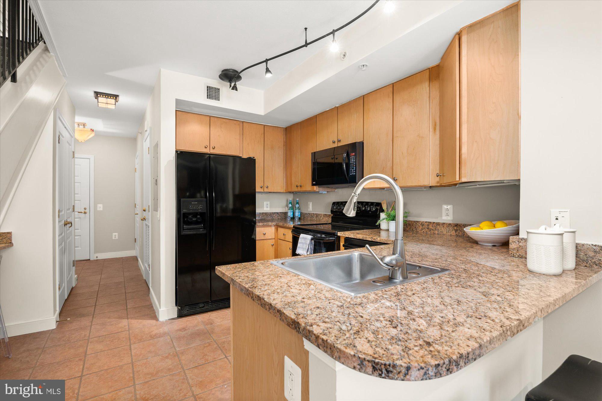 616 E Street Northwest, Unit 854 Washington, DC 20004 - Photo 14 of 87 Ample Storage & Room to Cook & Entertain