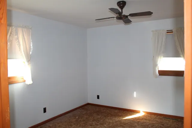 a view of empty room with window