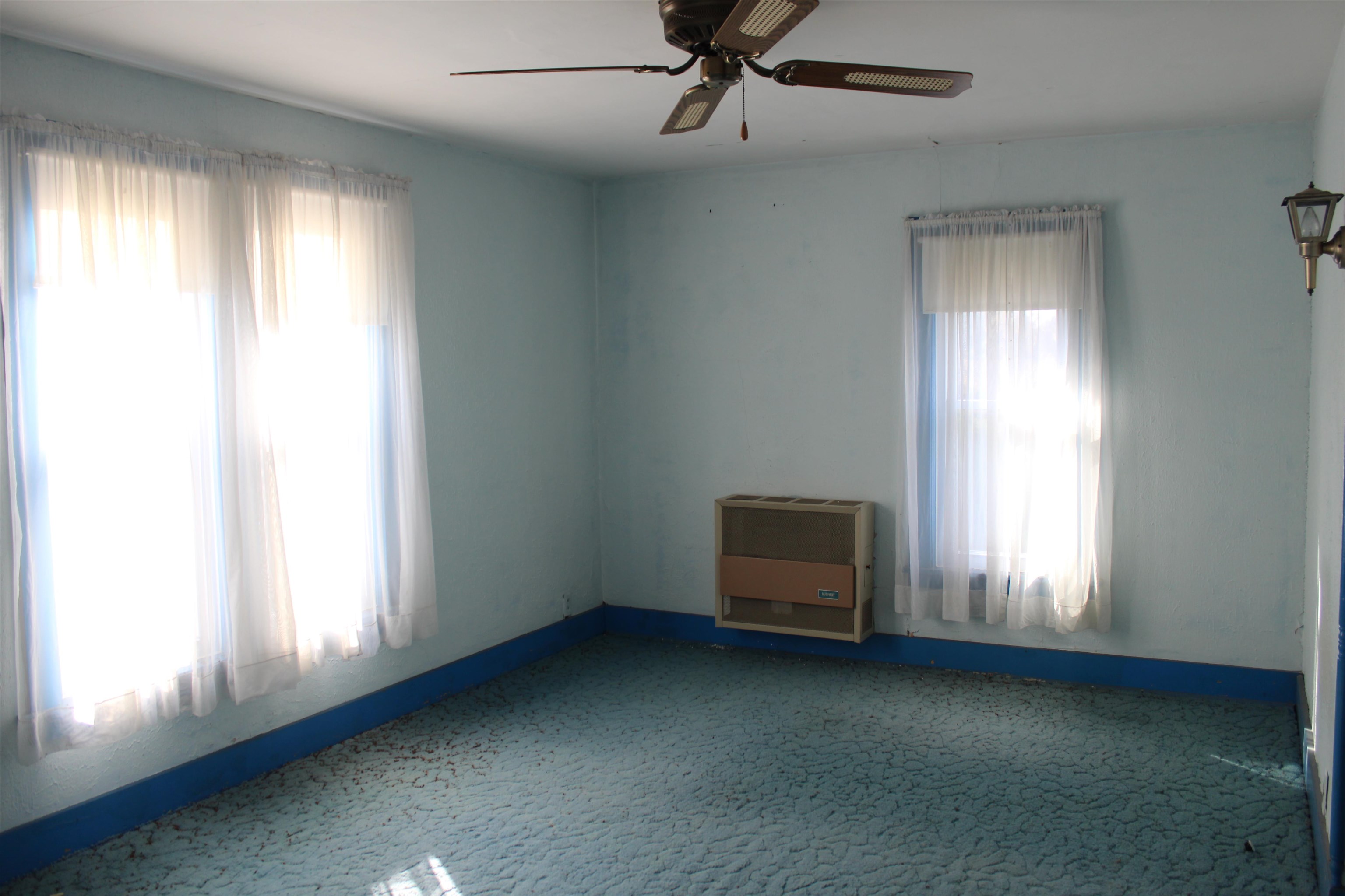 9729 Beaver Valley Road Belvidere, IL 61008 - Photo 38 of 55 an empty room with a window