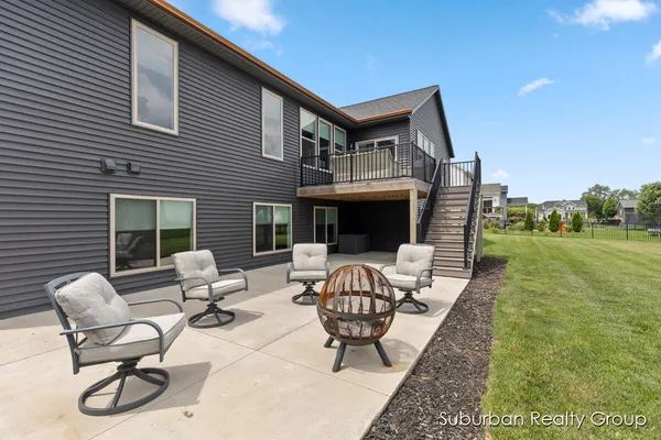 $749,900 | 8056 Tramway Drive Southwest, Byron Center, MI 49315