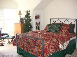 5222 Belmonte Drive, Unit 22 Rochester, MI 48306 - Photo 14 of 16 2ND FLOOR BED