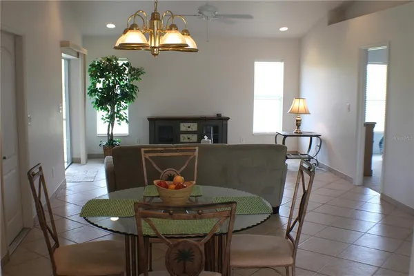 $1,600 | 7 Hyde Court, Unit C, Rotonda West, FL 33947