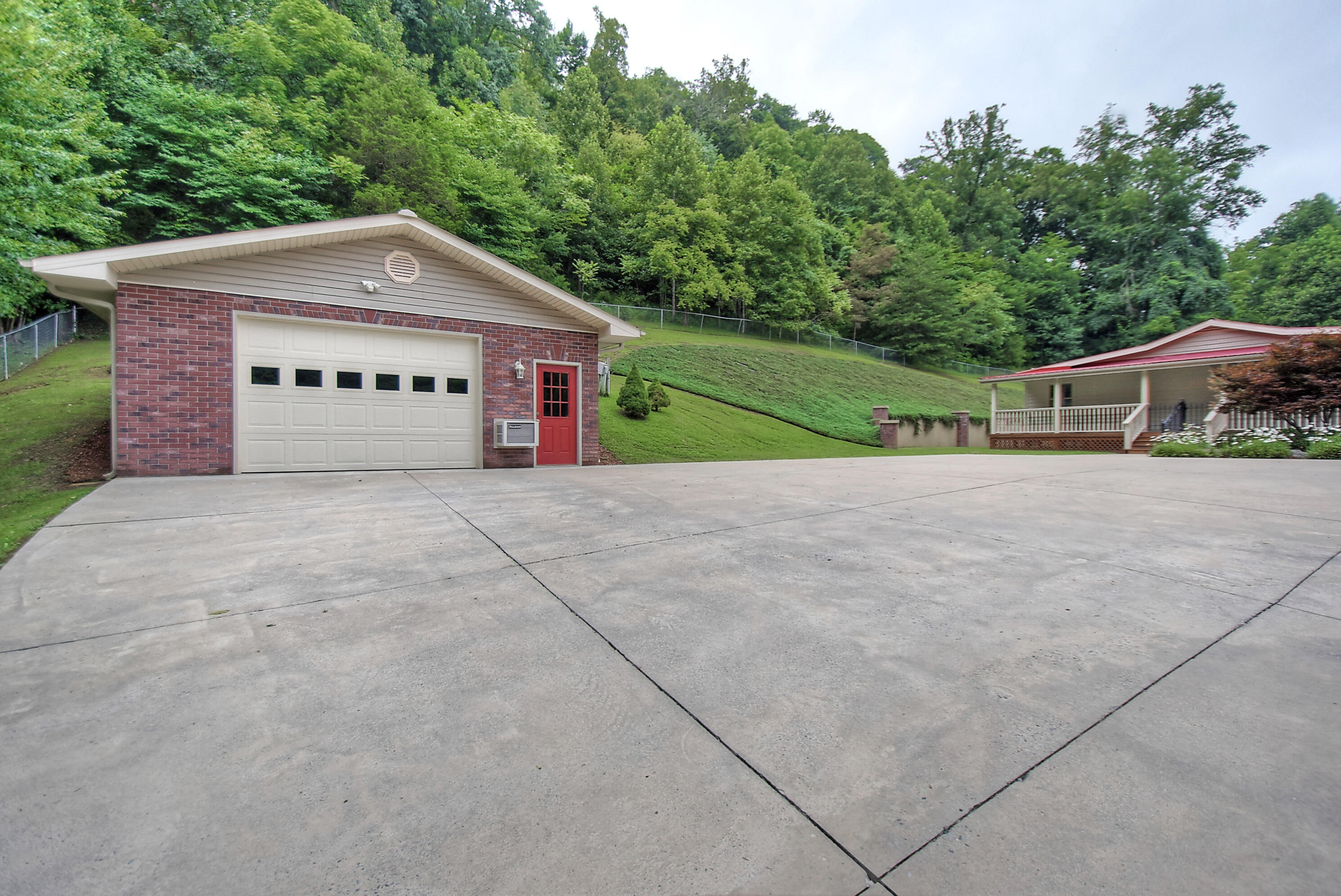 184 Russell Hill Road Elizabethton, TN 37643 - Photo 41 of 50 DSC_0358_59_60_61_62_63