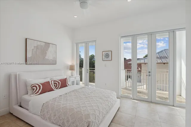 $25,000 | 350 Woodcrest Road, Key Biscayne, FL 33149